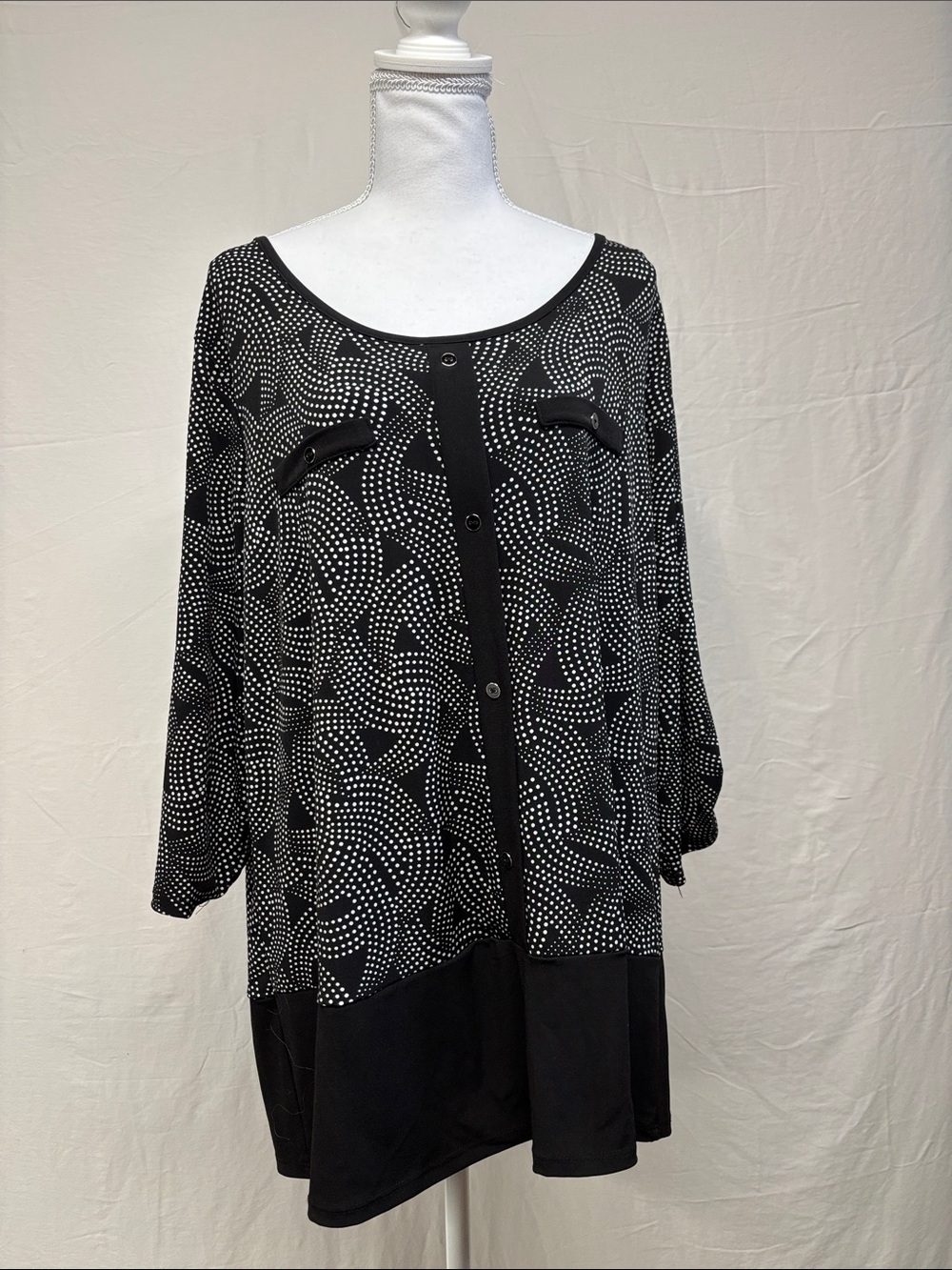 Susan Lawrence Black & White Dot-Print Tunic Top